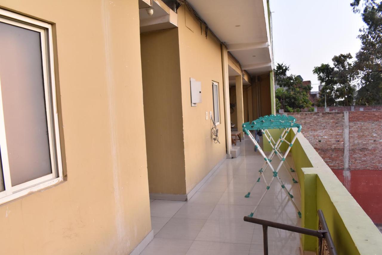 Hotel International & Restaurant Amethi エクステリア 写真